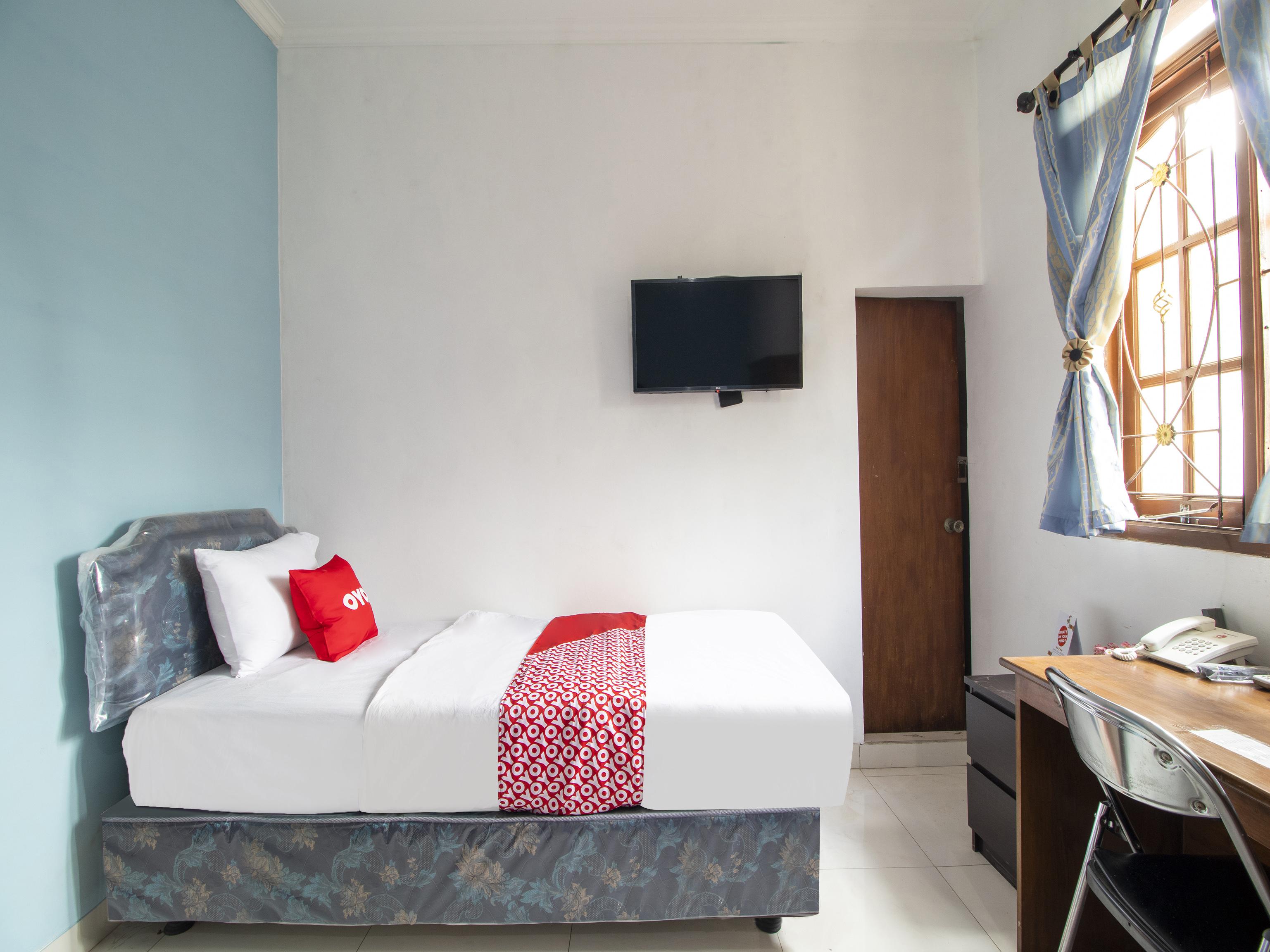 Oyo 3908 Fenway Kostel Hotel Bandung Eksteriør billede
